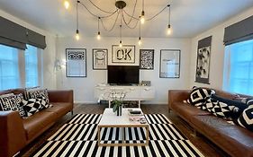 Gorgeous 2 Bedroom Apartment Edge Of Cabot Circus