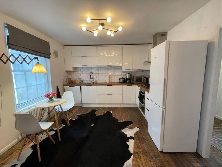 Gorgeous 2 Bedroom Apartment Edge Of Cabot Circus Bristol Extérieur photo